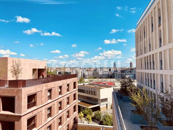 DUPLEX DERNIER ÉTAGE DE 107 M2 + 130 M2 DE TERRASSE AVEC PISCINE