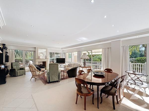 Appartement F7 Et + à vendre  7 pièces - 169,77 m2 MANDELIEU LA NAPOULE - 06