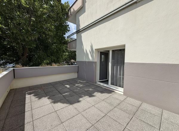 Charmant T2 avec terrasse de 22m2 plein sud et stationnement