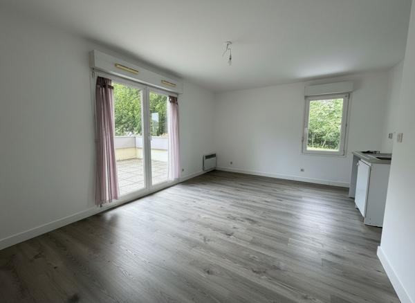 Charmant T2 avec terrasse de 22m2 plein sud et stationnement
