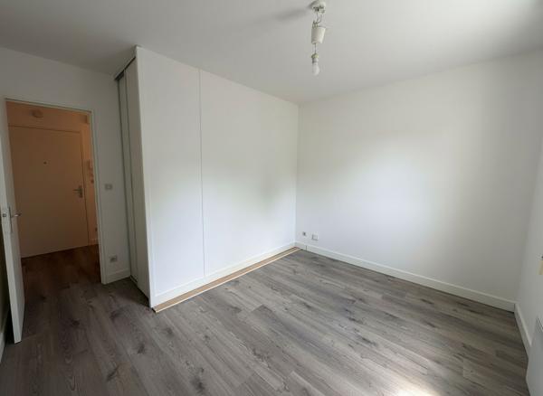 Charmant T2 avec terrasse de 22m2 plein sud et stationnement