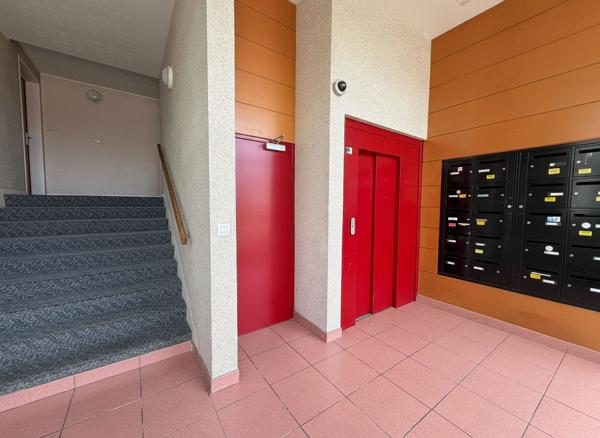 Charmant T2 avec terrasse de 22m2 plein sud et stationnement