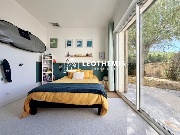 MAISON CONTEMPORAINE RÉNOVÉE AVEC PISCINE