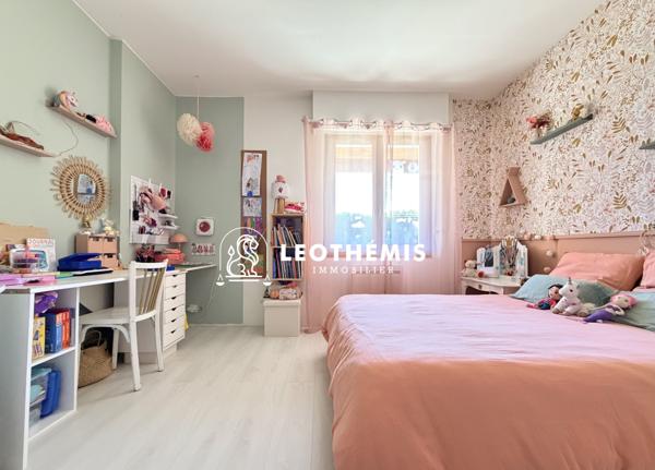 MAISON CONTEMPORAINE RÉNOVÉE AVEC PISCINE