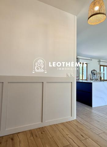 MAISON CONTEMPORAINE RÉNOVÉE AVEC PISCINE