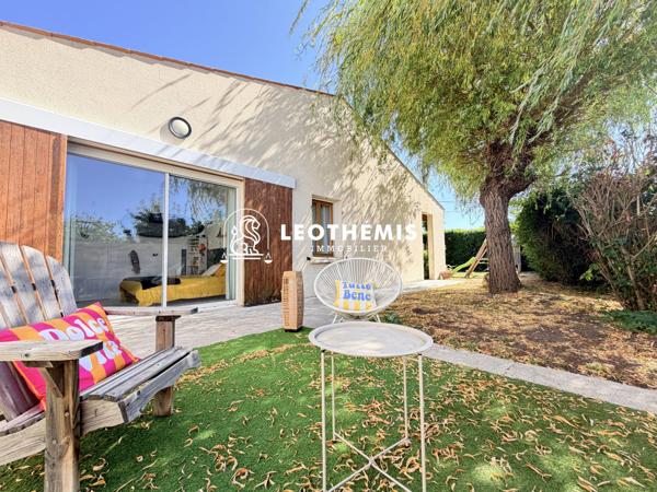 MAISON CONTEMPORAINE RÉNOVÉE AVEC PISCINE