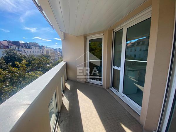 PAU - Hyper centre ville : Résidence senior Les Hespérides : Appartement T2 avec parking