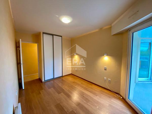 PAU - Hyper centre ville : Résidence senior Les Hespérides : Appartement T2 avec parking