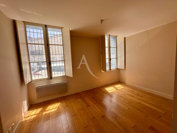 Appartement Saintes 3 pièce(s) 79 m2