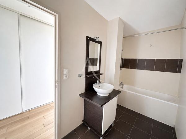 Appartement Saintes 3 pièce(s) 79 m2