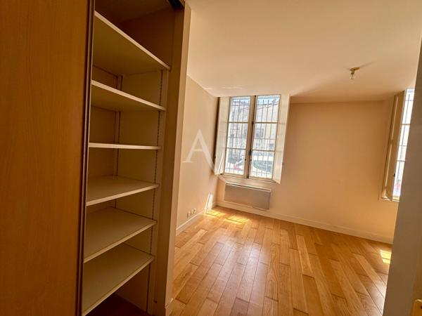 Appartement Saintes 3 pièce(s) 79 m2
