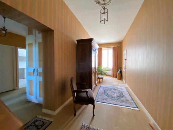 Dpt Vienne (86), à vendre CHATELLERAULT appartement bourgeois T6 de 161,64 m²