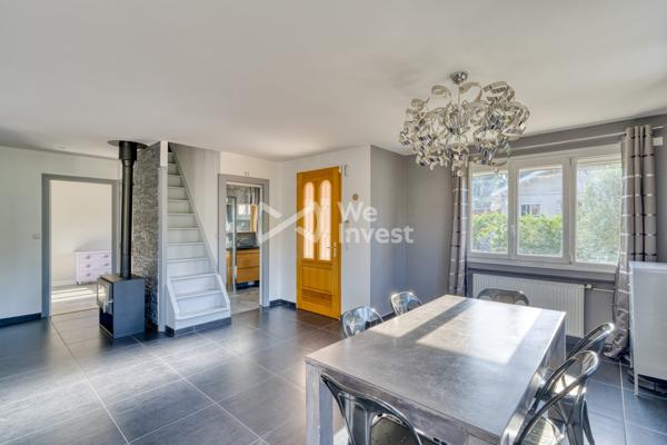 MEYZIEU - Maison familiale de 150 m² avec piscine, garage de 45 m² et climatisation.
