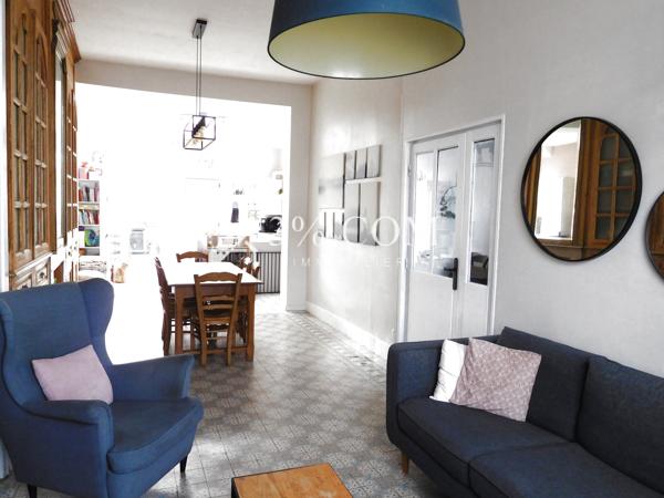 Maison
                                                                                                                                                                                                                                                                                                                        6 pièce(s)                                                                                                                                                                                                          3 chambre(s)                                                                                                                                                                                                          102  m²