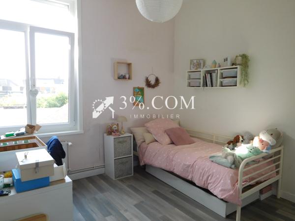 Maison
                                                                                                                                                                                                                                                                                                                        6 pièce(s)                                                                                                                                                                                                          3 chambre(s)                                                                                                                                                                                                          102  m²
