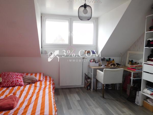 Maison
                                                                                                                                                                                                                                                                                                                        6 pièce(s)                                                                                                                                                                                                          3 chambre(s)                                                                                                                                                                                                          102  m²