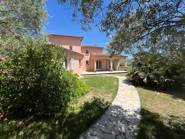 Rarissime ! Limoux maison 4 chambres sur parcelle d'environ 4000 m² avec piscine et pol hosse