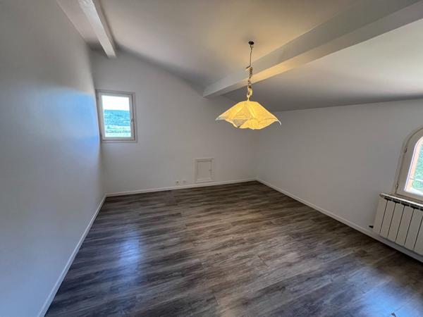 Rarissime ! Limoux maison 4 chambres sur parcelle d'environ 4000 m² avec piscine et pol hosse