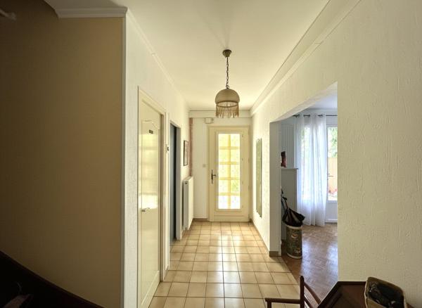 Maison Saint Herblain 5 pièces 103 m2 / 4 chambres avec vie de plain-pied.