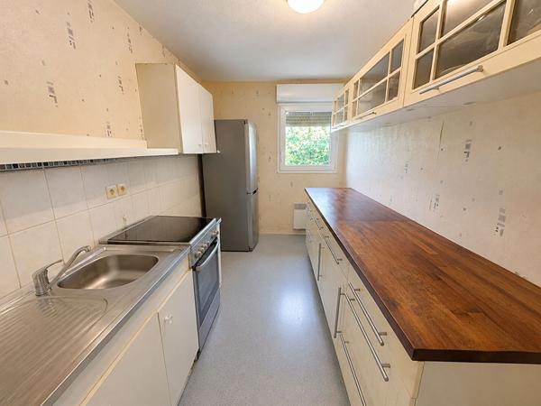 Idéal premier achat ou investissement locatif, Couëron Bourg, boulevard de l'Europe, agréable T3 avec balcon et parking