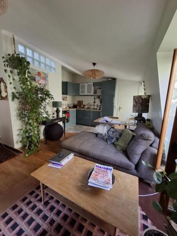 Superbe 3 pièces 48m2 cadre bucolique des Buttes Chaumont Paris