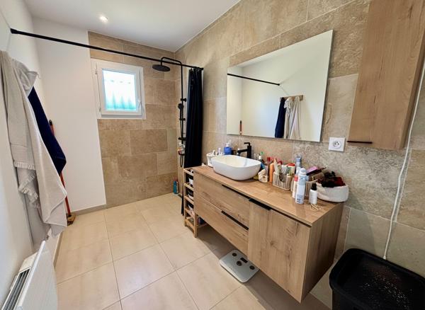 Proche CARCASSONNE, Villa contemporaine de 2024 avec jardin