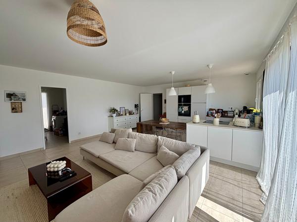 Proche CARCASSONNE, Villa contemporaine de 2024 avec jardin