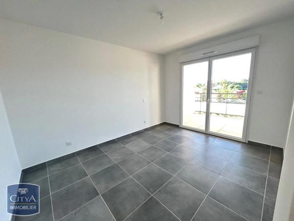 Appartement à louer 2 pièces 42.07m² Rousset (13790)