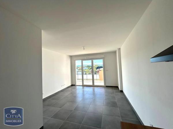 Appartement à louer 2 pièces 42.07m² Rousset (13790)