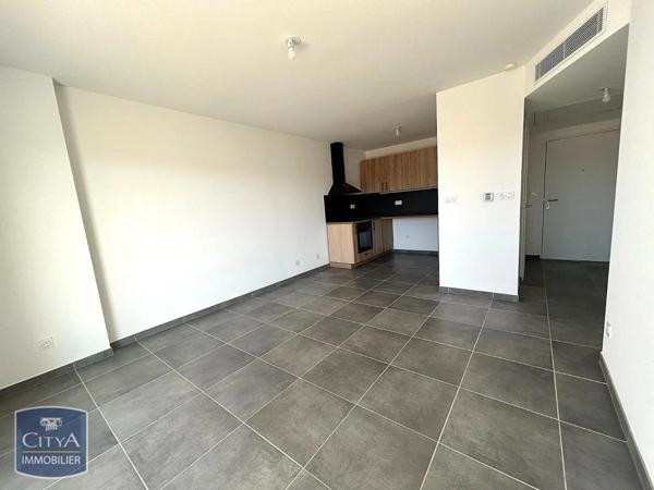Appartement à louer 2 pièces 42.07m² Rousset (13790)