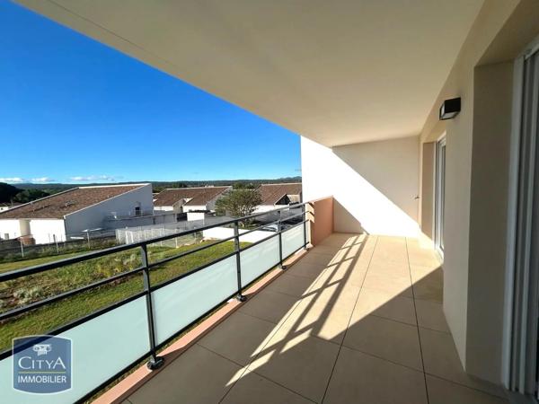 Appartement à louer 2 pièces 42.07m² Rousset (13790)