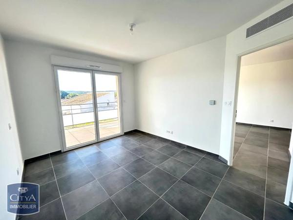 Appartement à louer 2 pièces 42.07m² Rousset (13790)