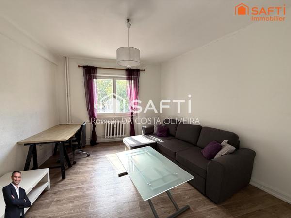 Superbe appartement de 2 pièces avec vue sur la Place d'Austerlitz disposant d'un balcon et d'une cave !