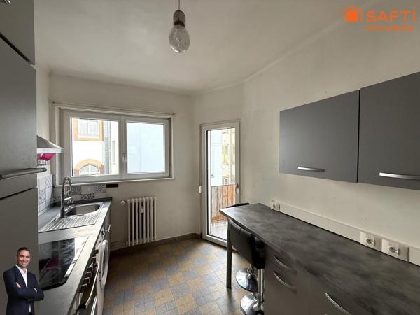 Superbe appartement de 2 pièces avec vue sur la Place d'Austerlitz disposant d'un balcon et d'une cave !
