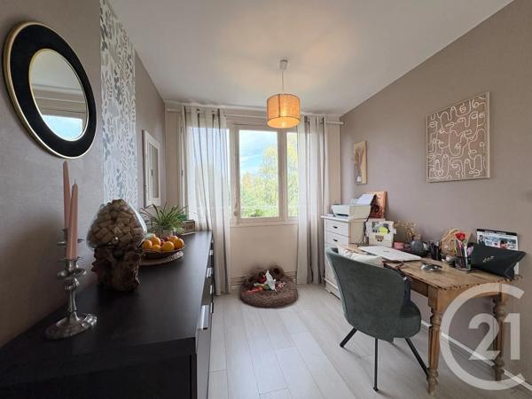 Appartement F5 à vendre  5 pièces - 78 m 2   ST QUENTIN  - 02