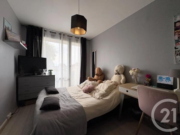 Appartement F5 à vendre  5 pièces - 78 m 2   ST QUENTIN  - 02