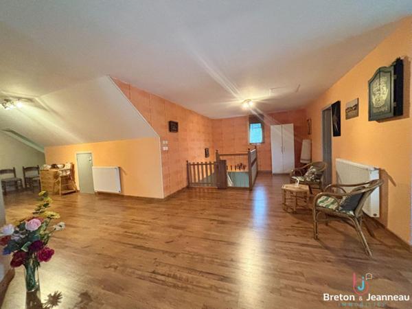 Ensemble immobilier sur environ 4 ha à Argentré