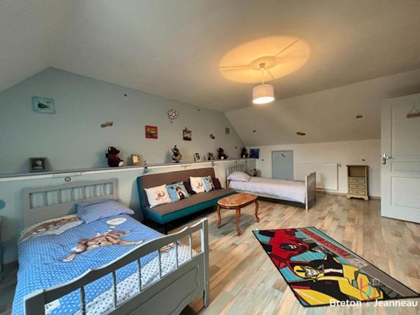 Ensemble immobilier sur environ 4 ha à Argentré