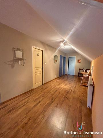 Ensemble immobilier sur environ 4 ha à Argentré