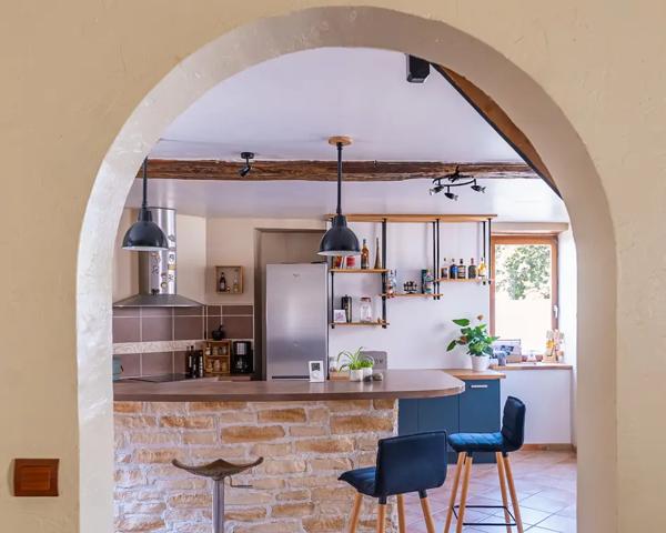 Grande maison de village sans travaux, garage et terrain