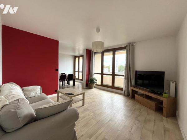 En exclusivité à Tinqueux, découvrez cet appartement de type 5 situé dans une résidence avec as...