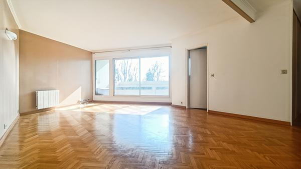Appartement 4 pièces de 89m² au pied du métro