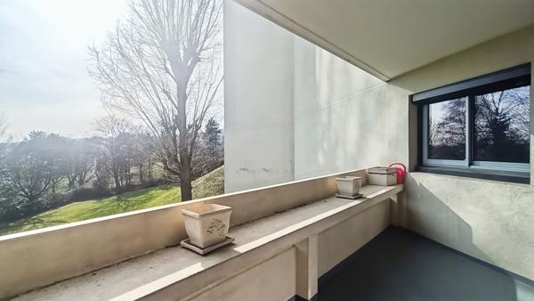 Appartement 4 pièces de 89m² au pied du métro