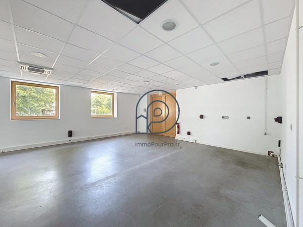 356 m2 de bureaux en rdc Haute Borne Villeneuve D'Ascq