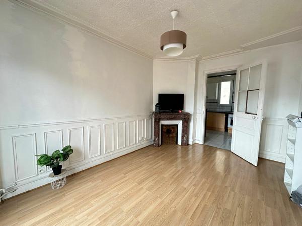 Appartement à vendre    2 pièces • 42 m2 Ivry-sur-Seine