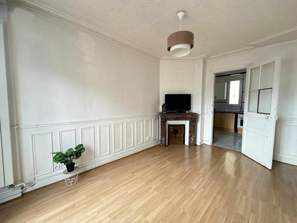 Appartement à vendre    2 pièces • 42 m2 Ivry-sur-Seine