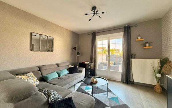 Maison à vendre    6 pièces • 100 m2 Genlis