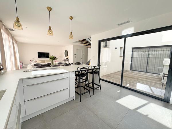 PERPIGNAN / TOULOUGES Maison Contemporaine 4 pièces 113 m² avec GARAGE et PISCINE