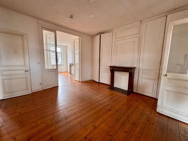 A VENDRE : T2 à LILLE • Wazemmes • 212 000 € FAI • Réf. 2057