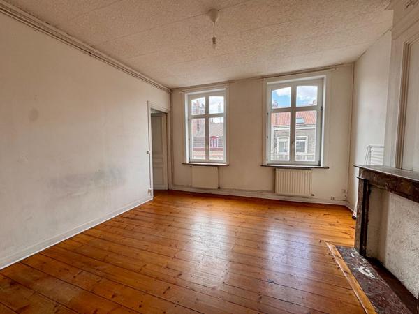 A VENDRE : T2 à LILLE • Wazemmes • 212 000 € FAI • Réf. 2057